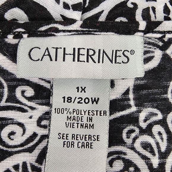 Catherines Women Tank Top Size 1X Black White Printed Tiered Layered V Neck Boho - Picture 8 of 9
